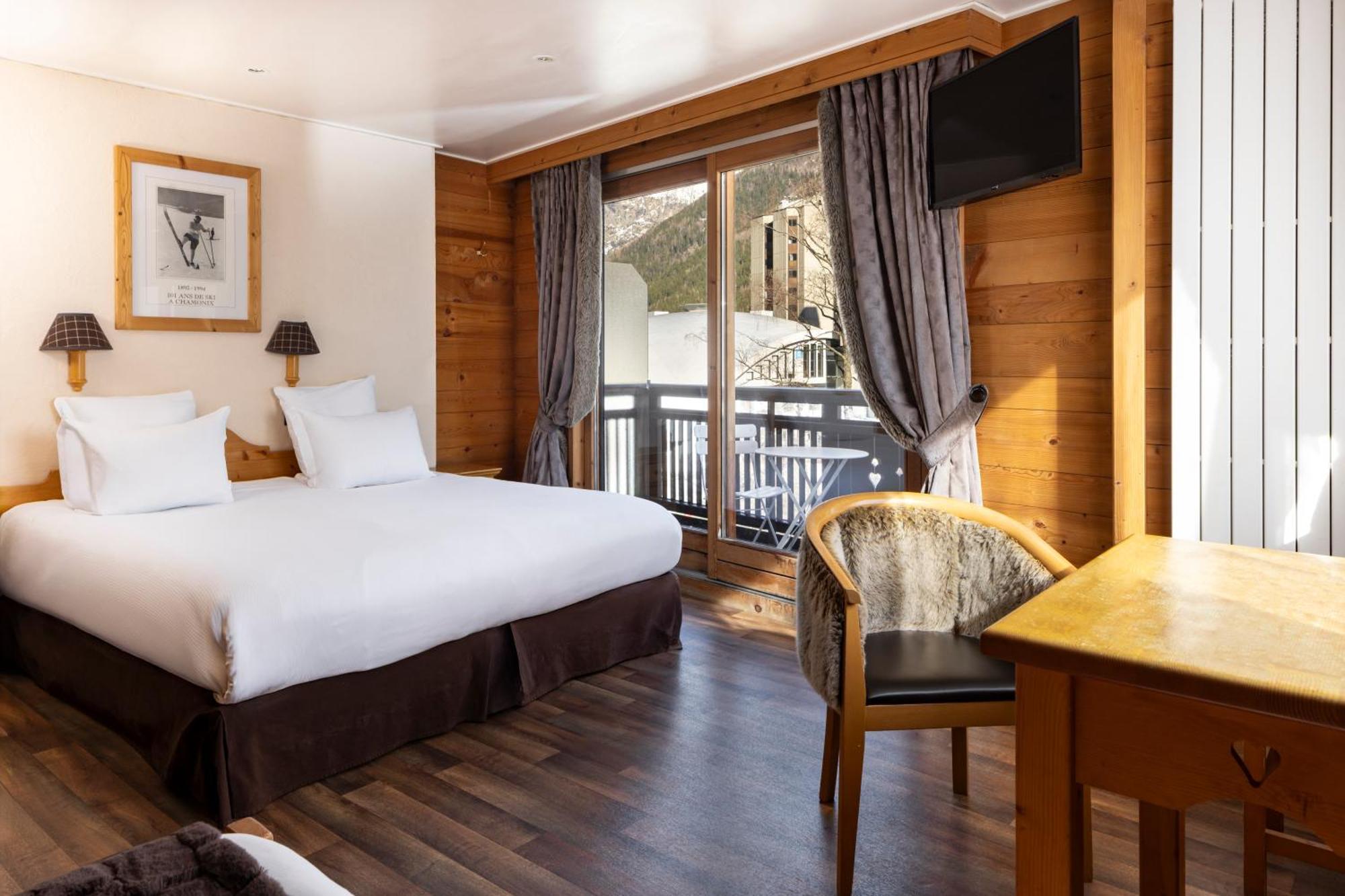 Superior Double or Twin Room Mont Blanc View